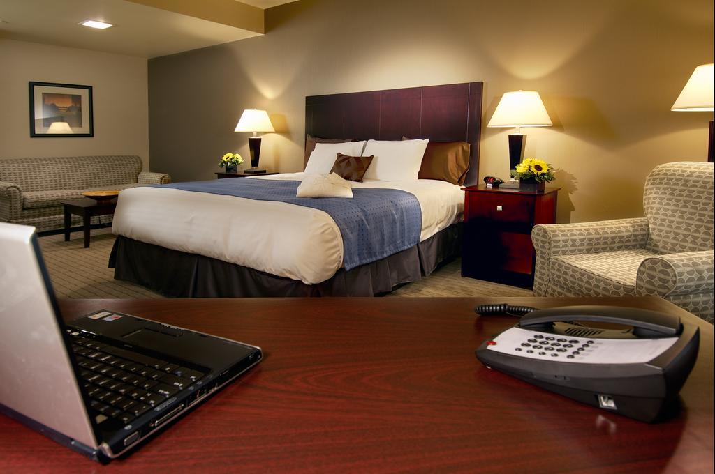 Nichols Village Hotel And Spa Clarks Summit エクステリア 写真
