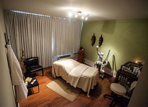 Nichols Village Hotel And Spa Clarks Summit エクステリア 写真