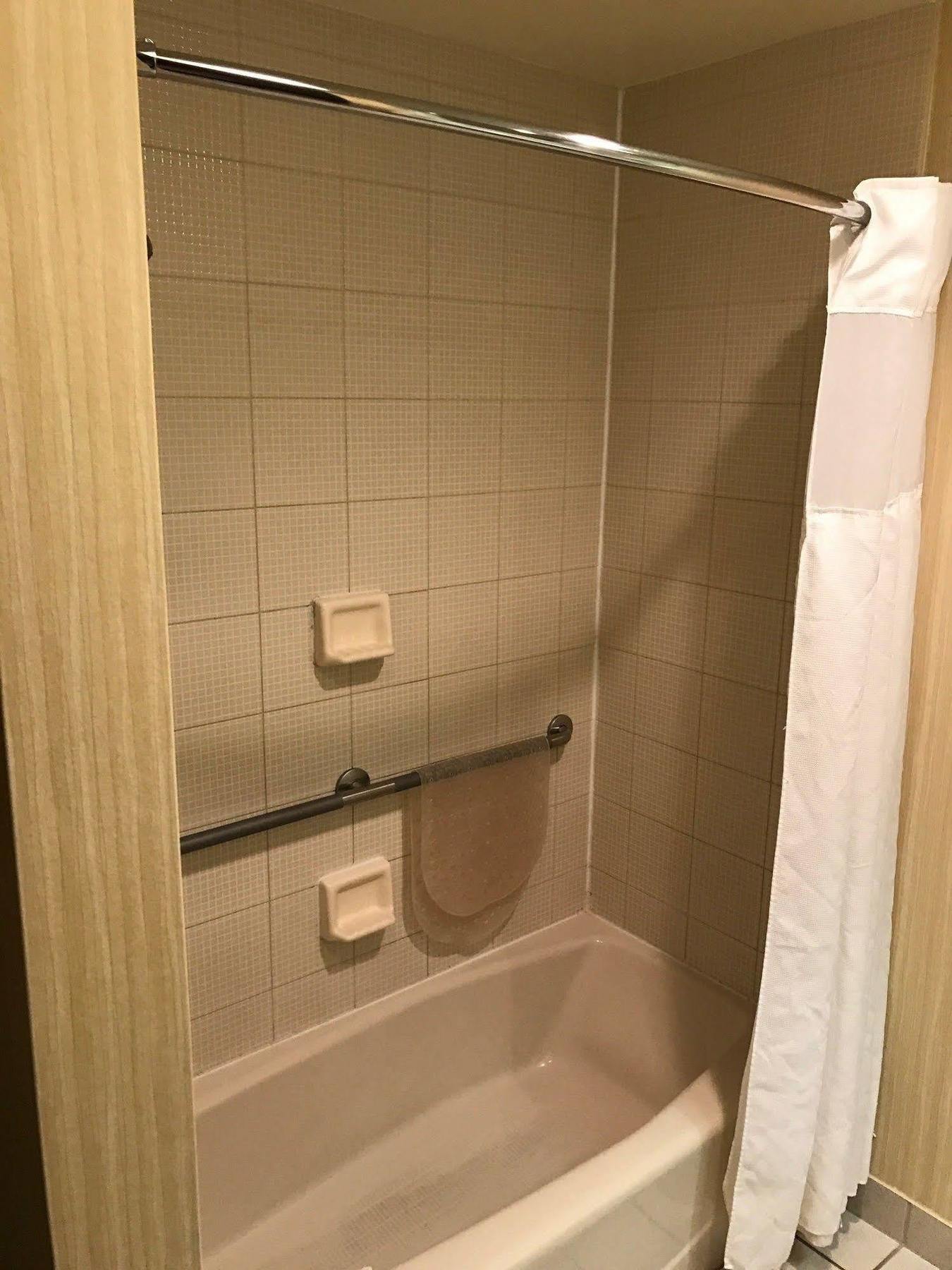Nichols Village Hotel And Spa Clarks Summit エクステリア 写真